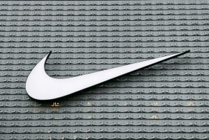 photo 1608541737042 87a12275d313cropentropycstinysrgbfitmaxfmjpgixidM3wxNDA1NTd8MHwxfHNlYXJjaHwxM3x8dHJla2tpbmclMjBhZGlkYXMlMjBuaWtlfGVufDF8MHx8fDE3MTcyNzY0Mjl8MAixlibrb 4.0.3q80w1080 1